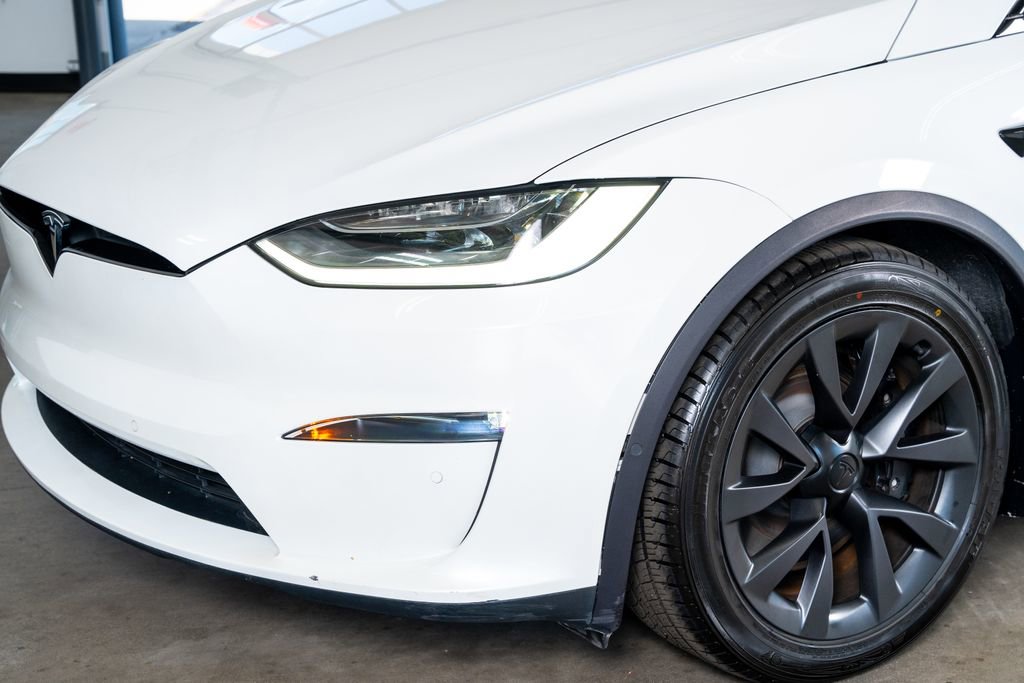Used 2022 Tesla Model X Plaid image 12