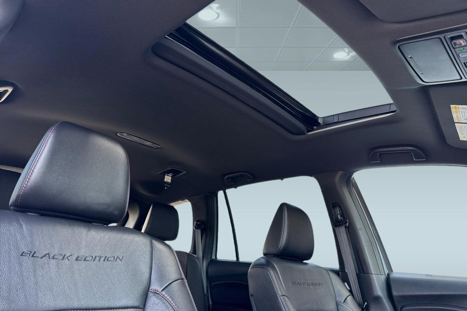 Used 2025 Honda Passport Black Edition image 15