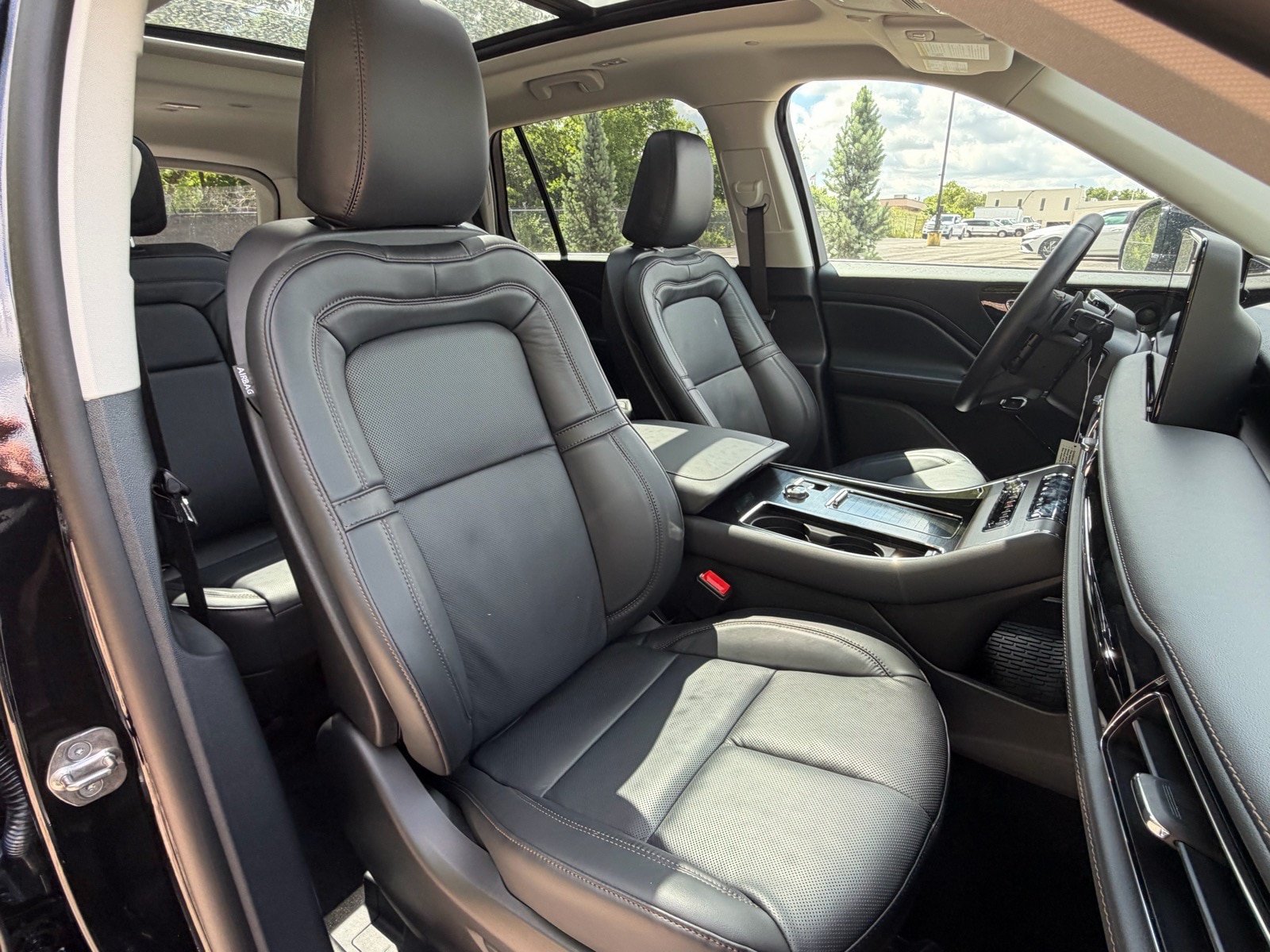 New 2026 Lincoln Aviator Reserve AWD/4WD image 12