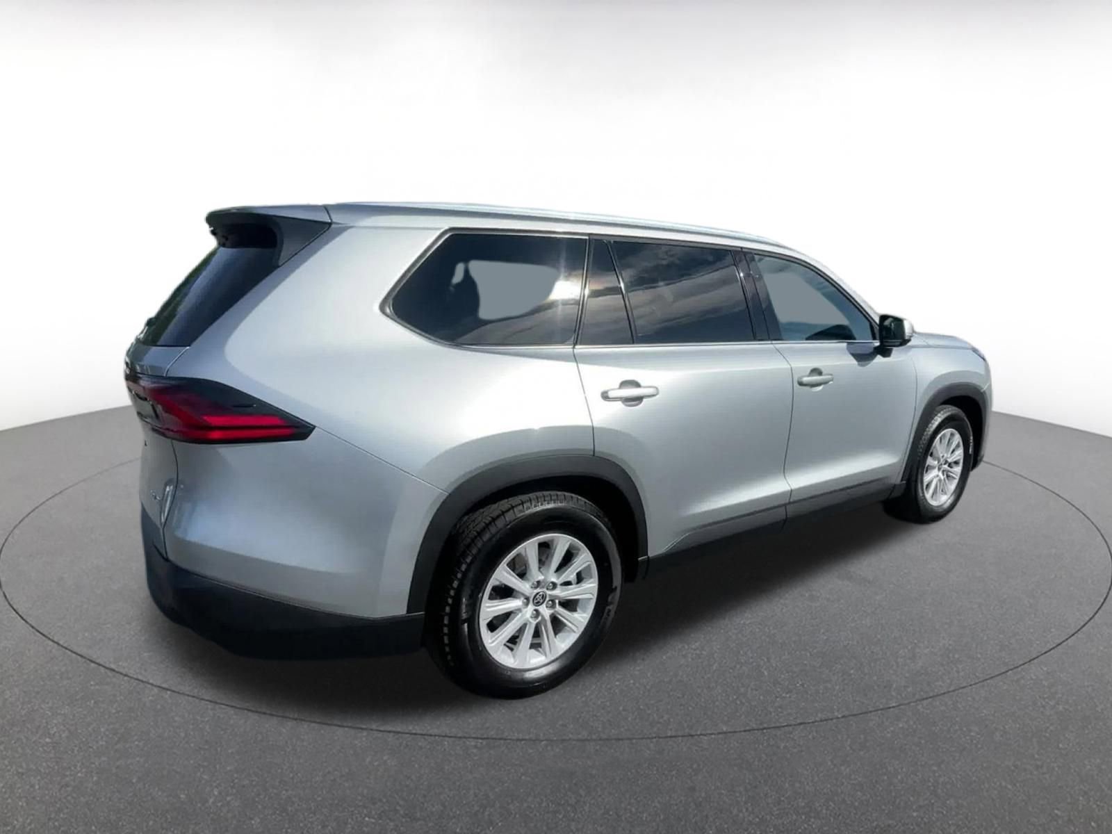 Used 2025 Toyota Grand Highlander FWD image 15