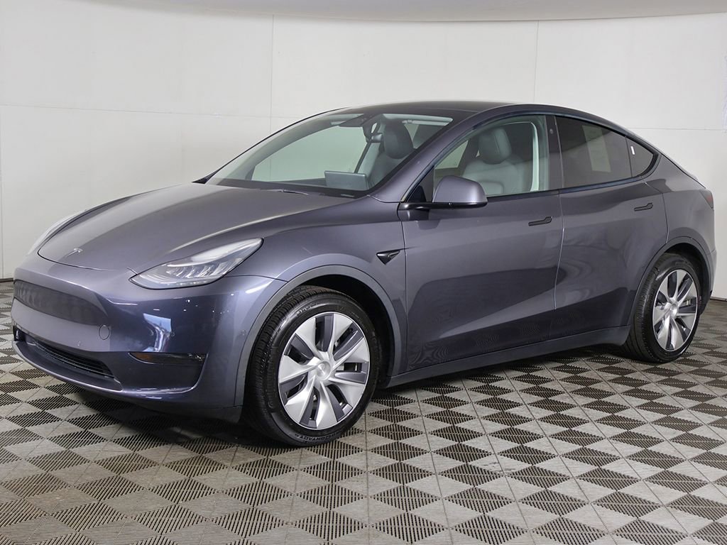Used 2021 Tesla Model Y Long Range image 11