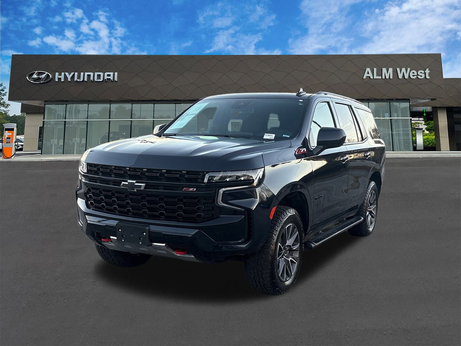 Used 2023 Chevrolet Tahoe Z71 AWD/4WD image 1