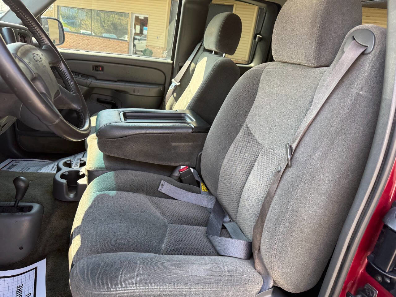 Used 2004 Chevrolet Silverado 1500 LS image 15