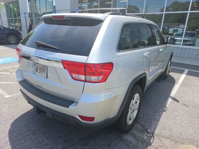 Used 2012 Jeep Grand Cherokee Laredo AWD/4WD image 4