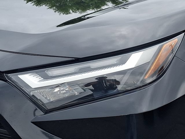 Certified 2022 Toyota RAV4 XLE Premium AWD/4WD image 13