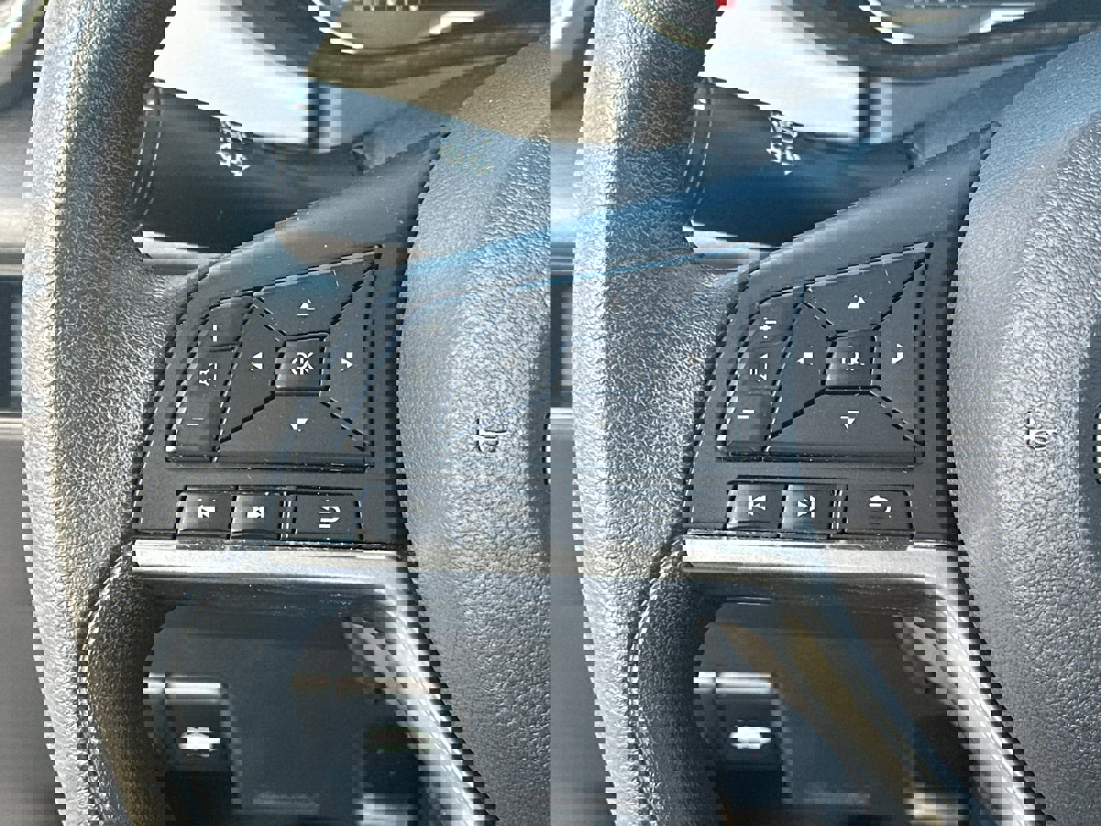 Used 2021 Nissan Versa SV image 23