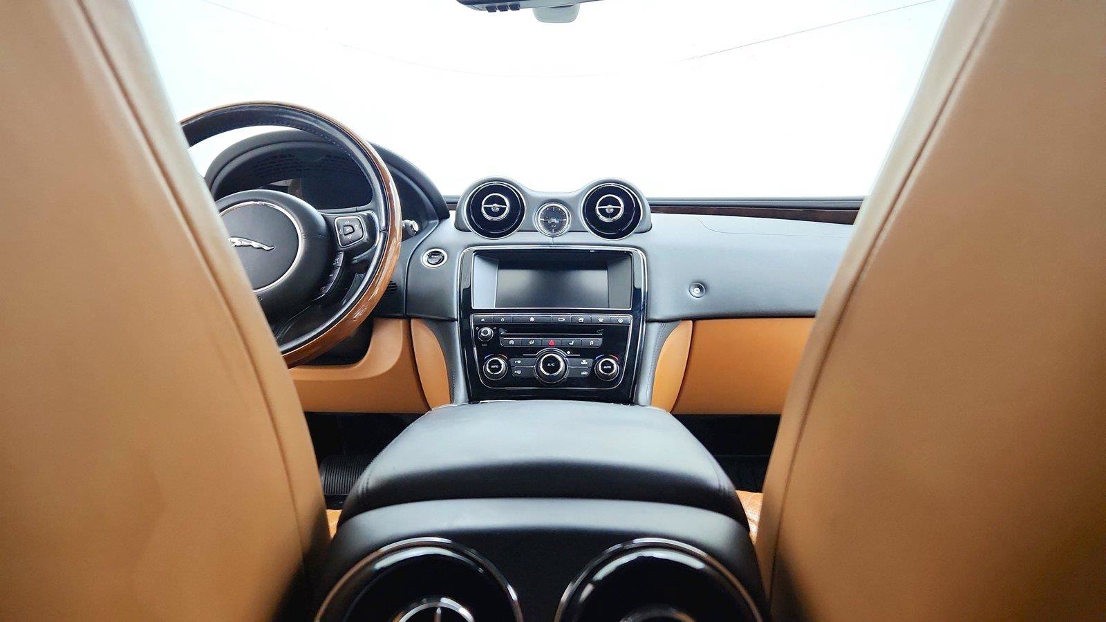 Used 2016 Jaguar XJ L Portfolio AWD/4WD image 20