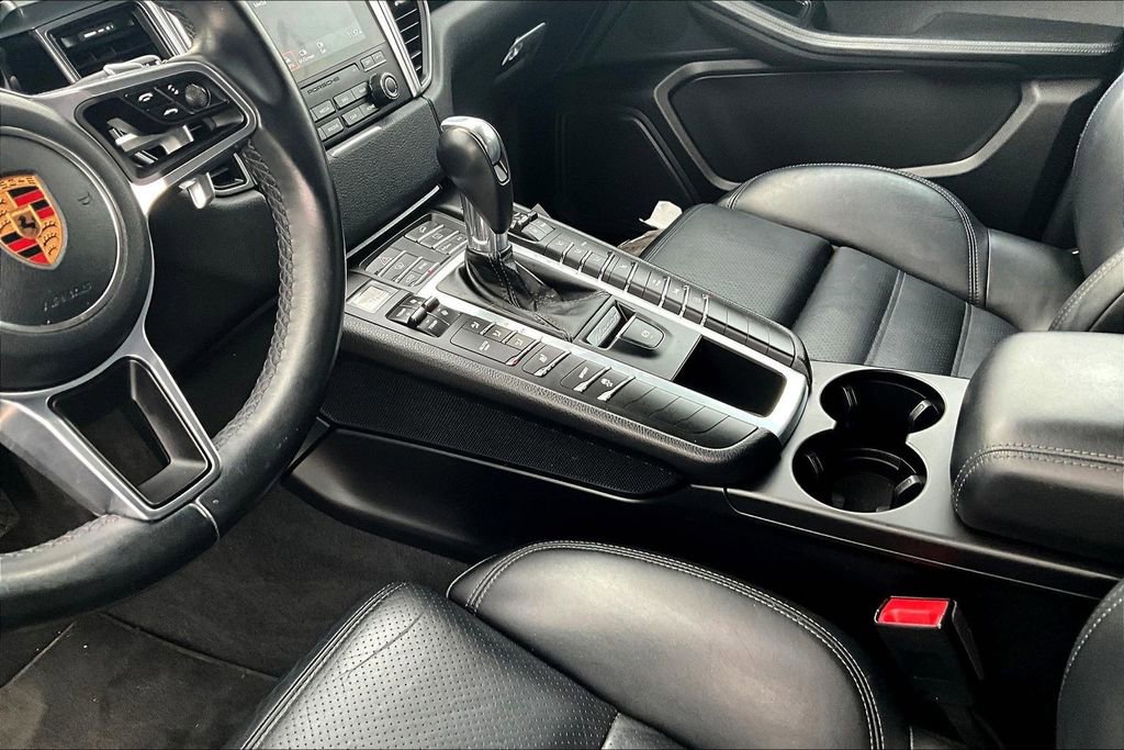 Used 2018 Porsche Macan AWD/4WD image 19