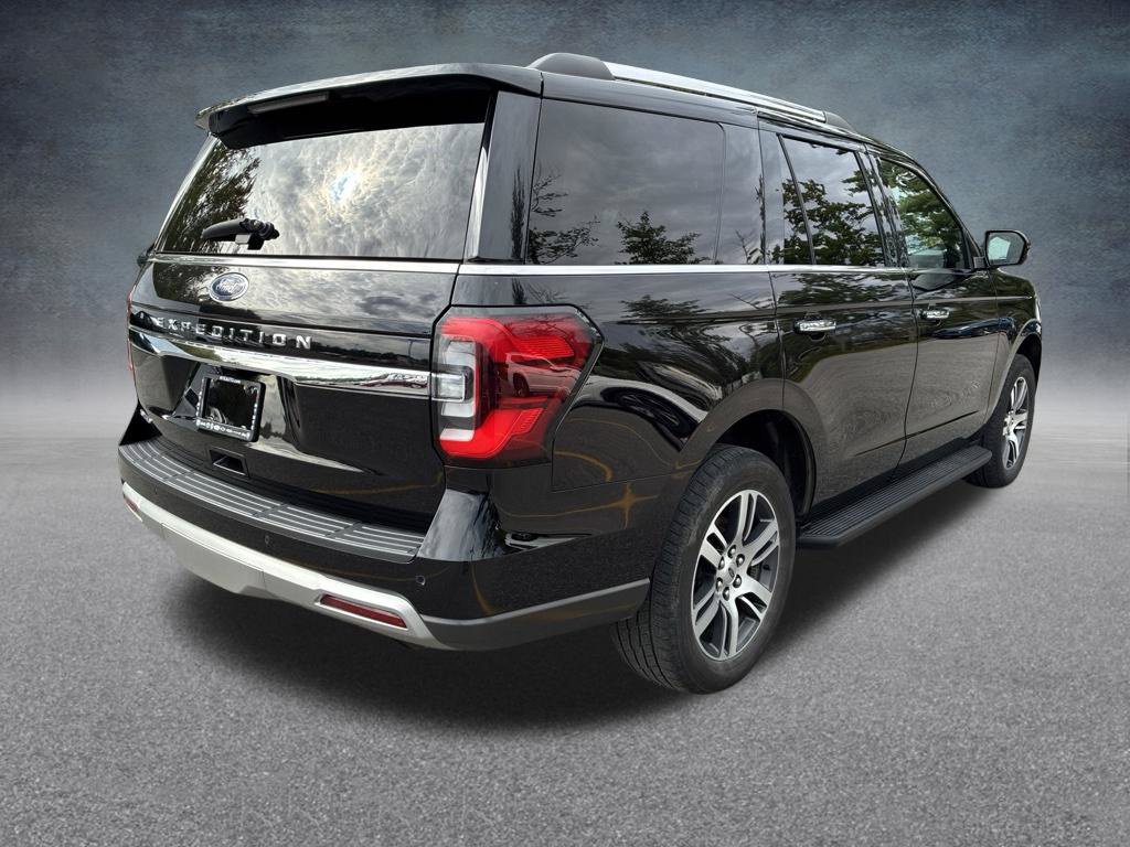 Used 2024 Ford Expedition Limited AWD/4WD image 5