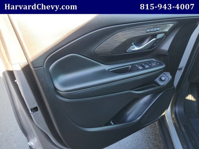 Used 2024 GMC Terrain SLT FWD image 33