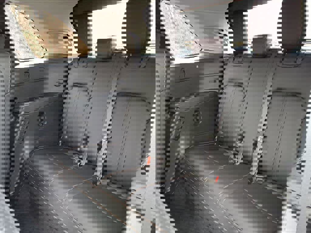 Used 2024 MAZDA CX-90 Plug-In Hybrid w/ Premium Pkg image 28