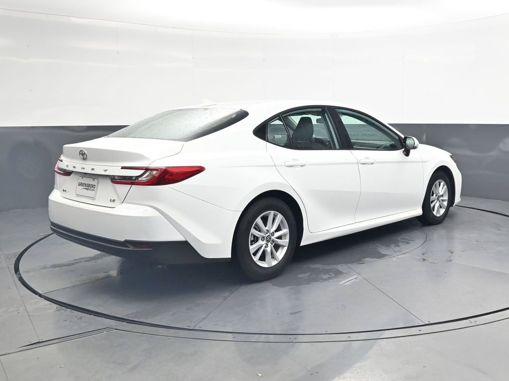 Used 2026 Toyota Camry LE FWD image 5