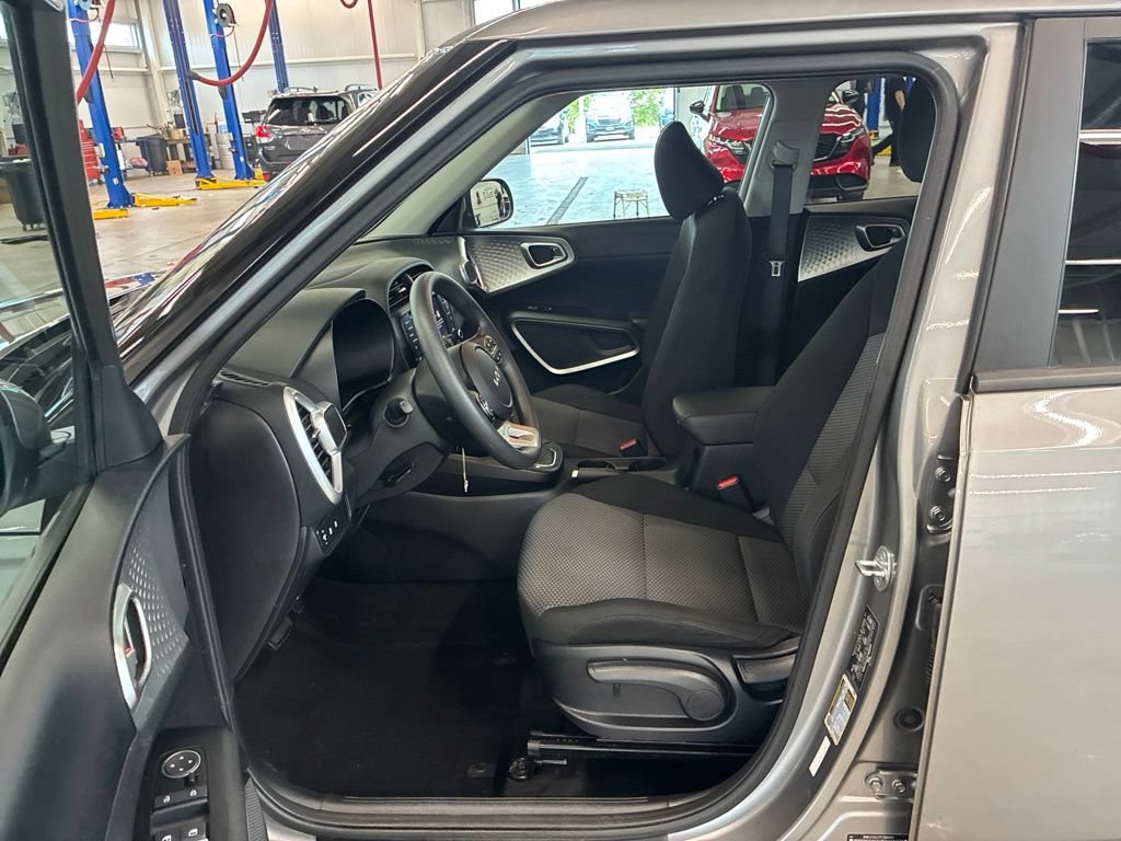 Certified 2023 Kia Soul LX w/ Option Group 015 FWD image 17