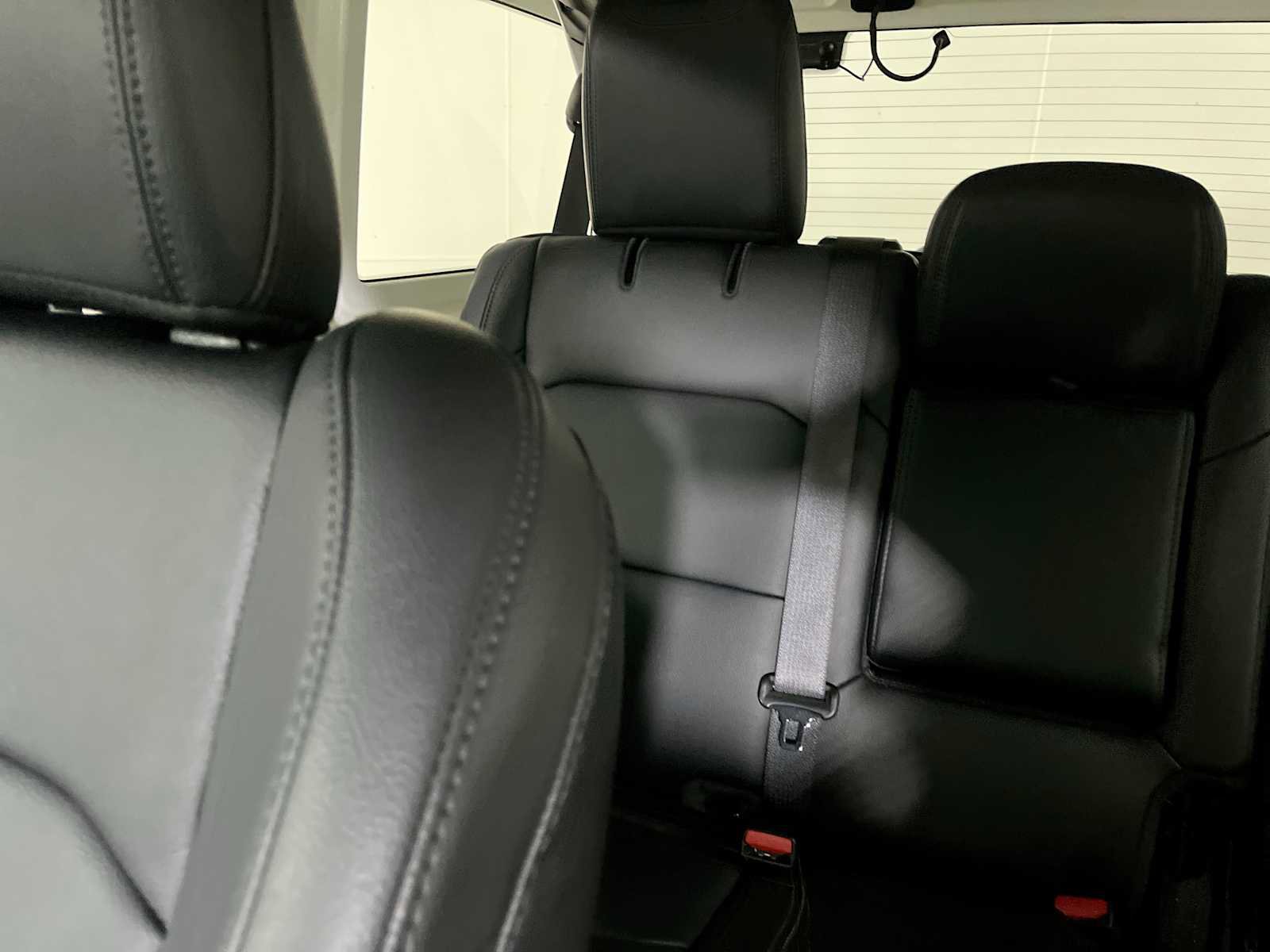 Used 2024 Jeep Wrangler Sahara w/ Technology Group image 11