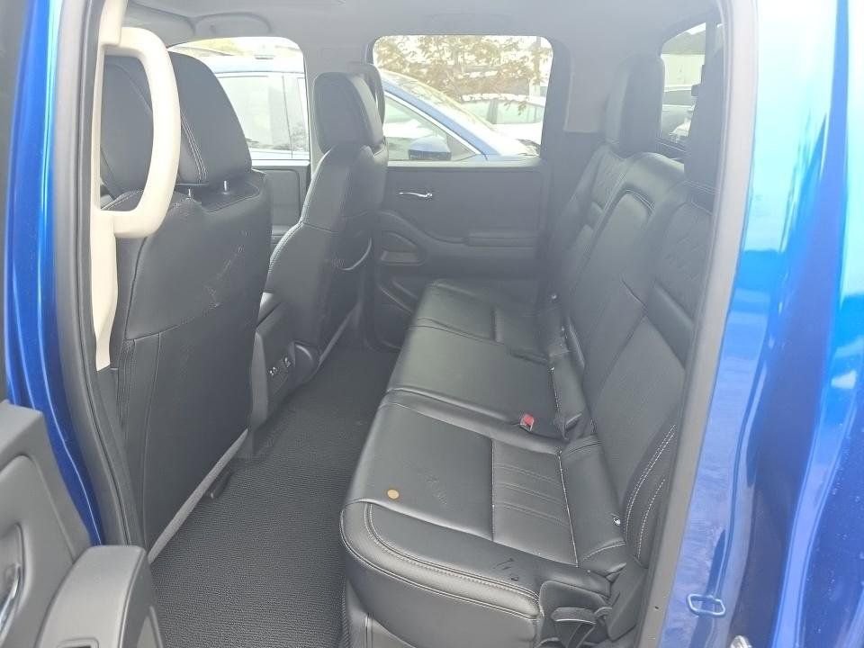 Used 2024 Nissan Frontier SL w/ Technology Package image 14