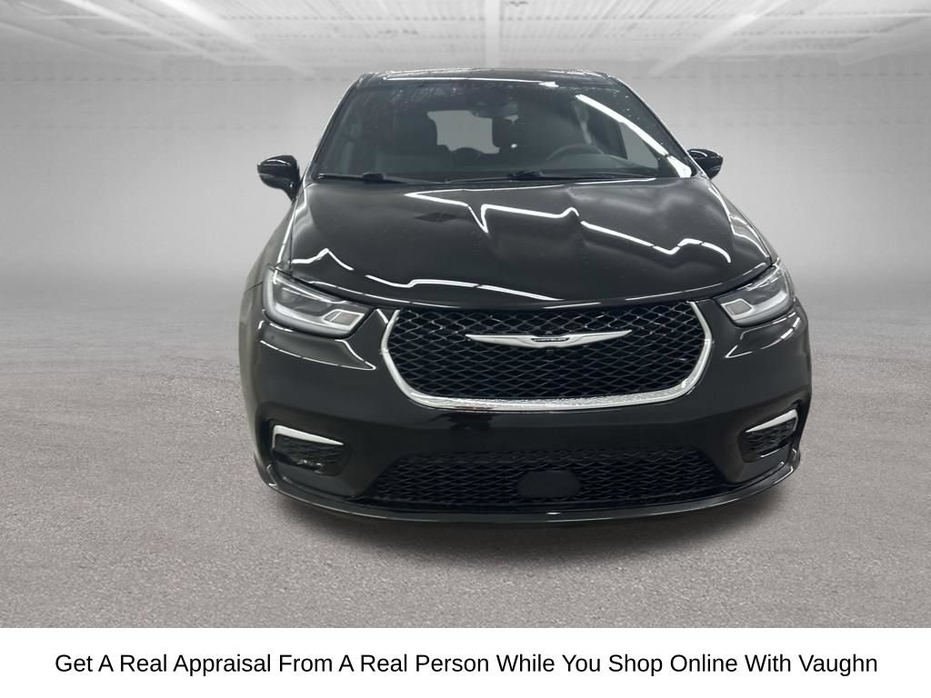 Used 2025 Chrysler Pacifica Select FWD image 5