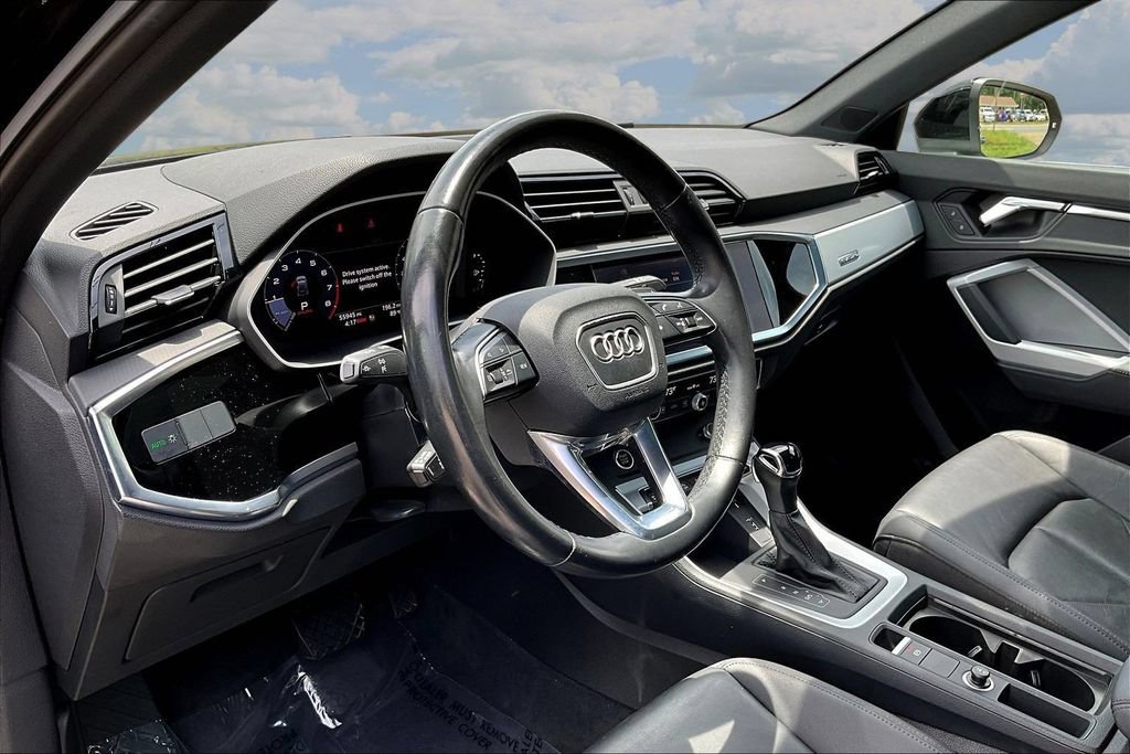 Used 2021 Audi Q3 2.0T Premium w/ Convenience Package AWD/4WD image 19