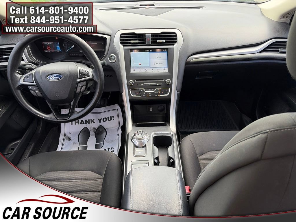 Used 2018 Ford Fusion SE w/ Fusion SE Technology Package FWD image 8