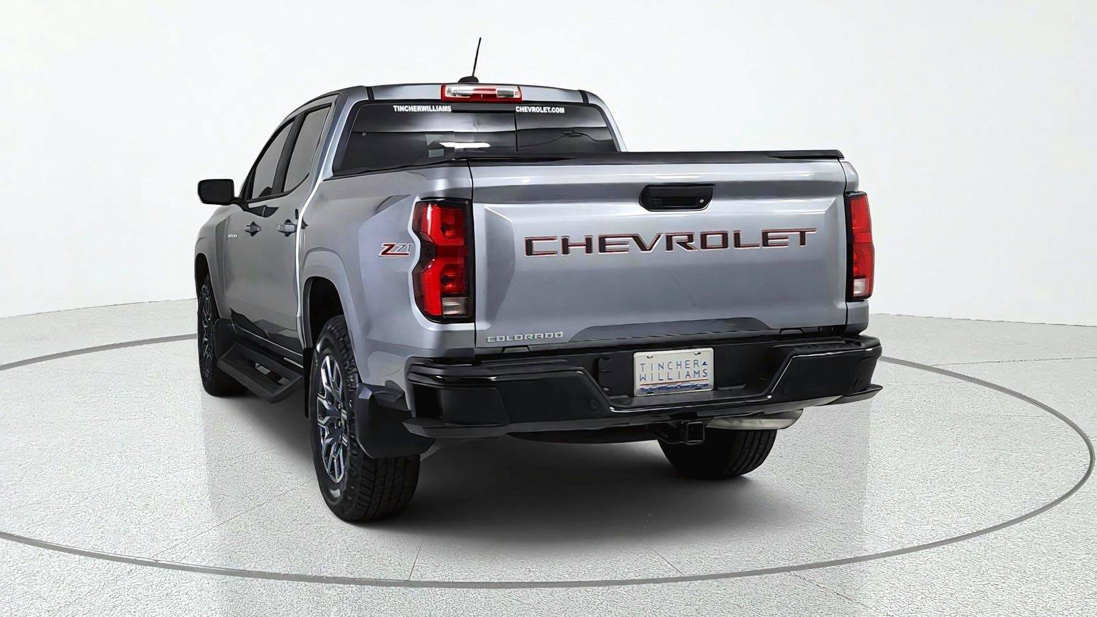 Used 2024 Chevrolet Colorado Z71 w/ Z71 Convenience Package 2 AWD/4WD image 5