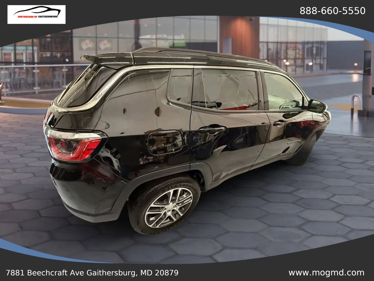 Used 2018 Jeep Compass Latitude w/ Popular Equipment Group AWD/4WD image 17