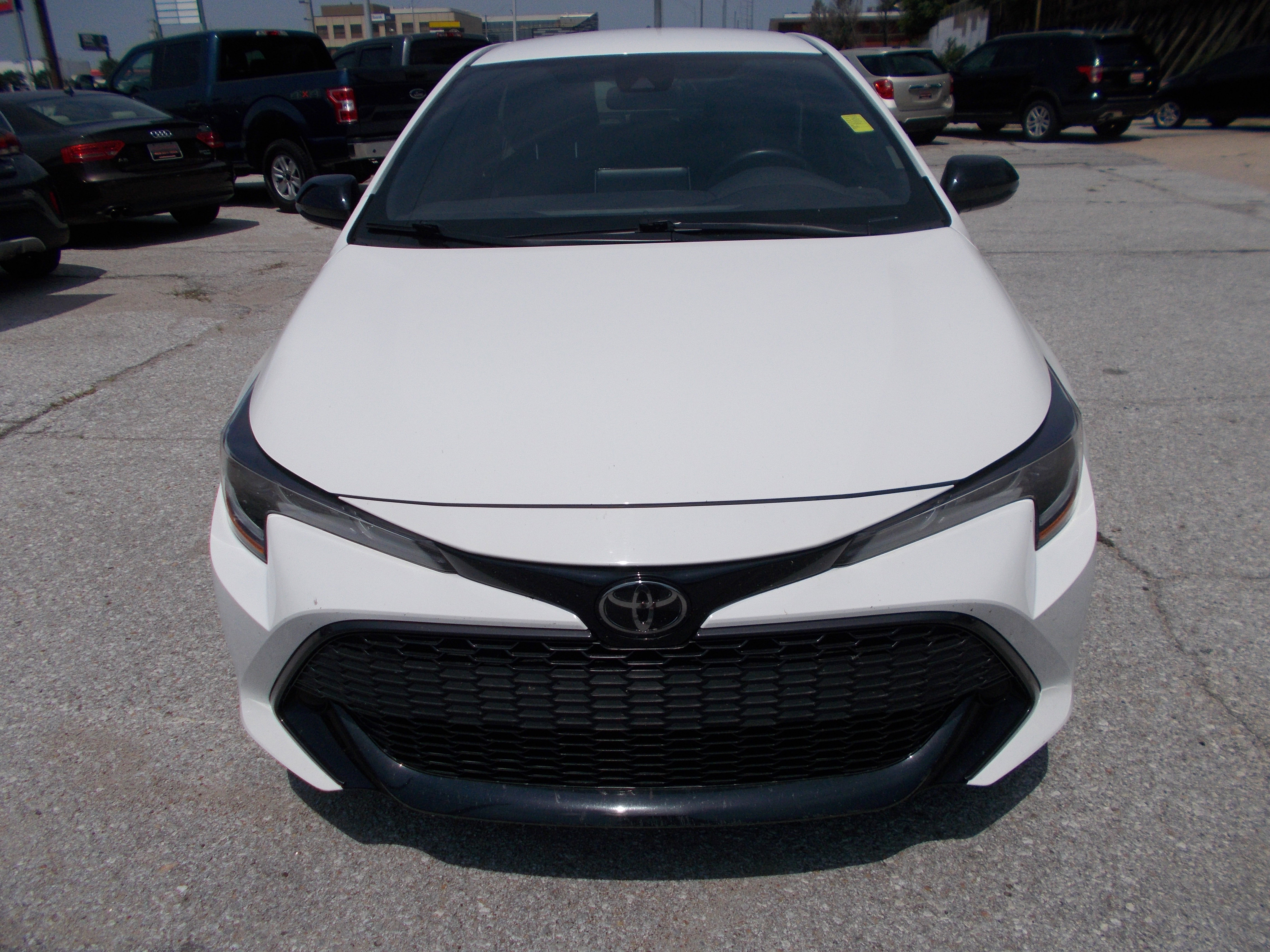 Used 2022 Toyota Corolla SE image 2