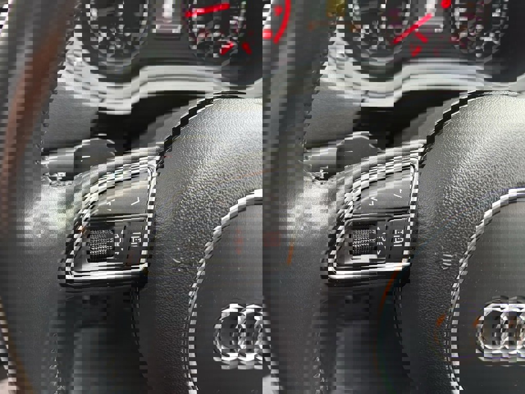 Used 2018 Audi Q3 2.0T Premium Plus w/ Premium Plus Package image 21