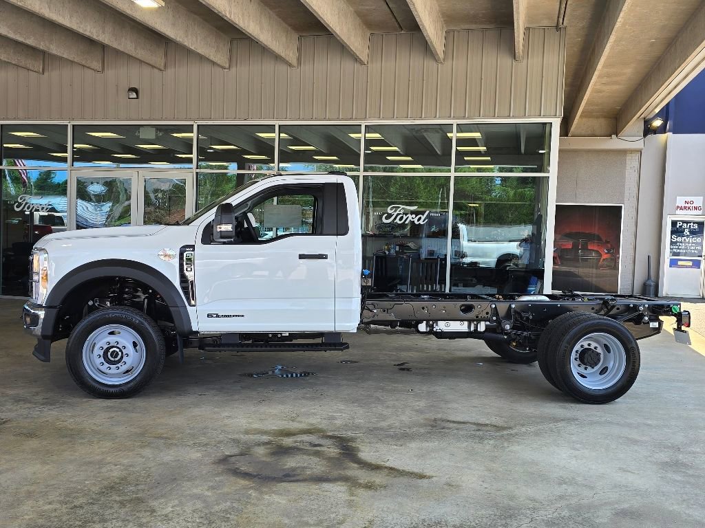 New 2025 Ford F550 4x4 Regular Cab Super Duty image 24