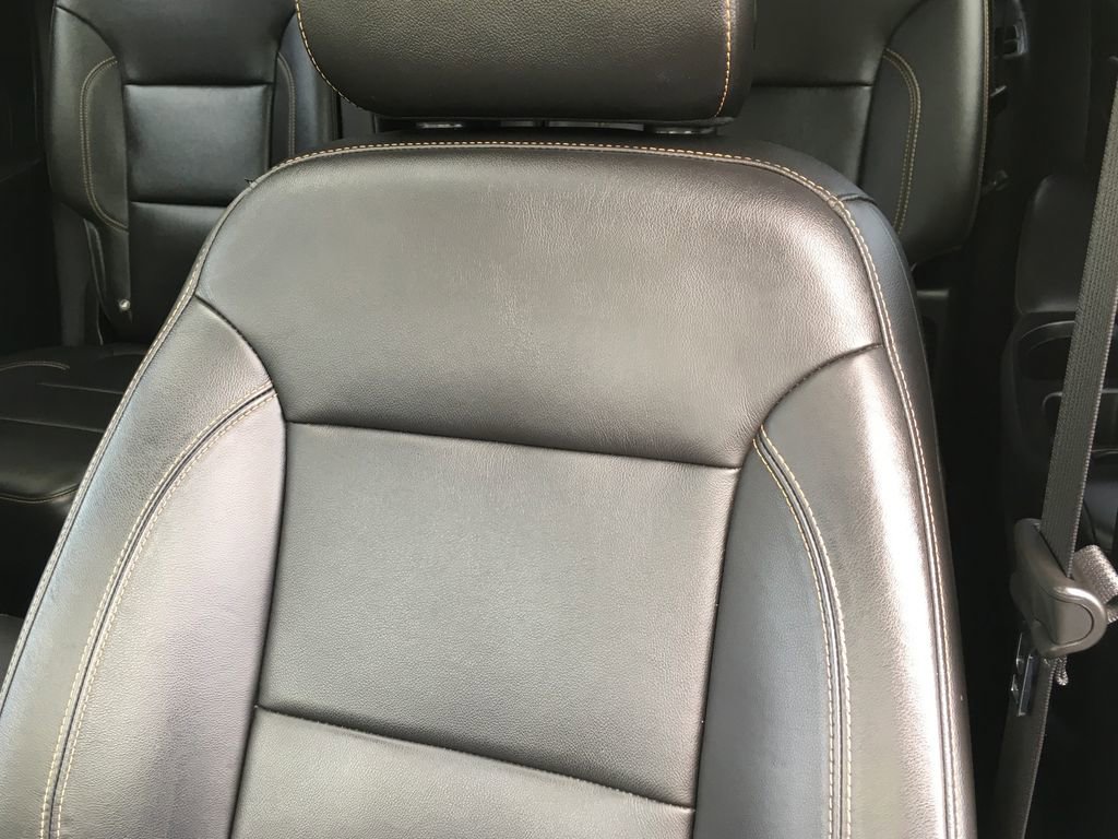 Used 2020 Chevrolet Traverse RS w/ LPO, Floor Liner Package image 23