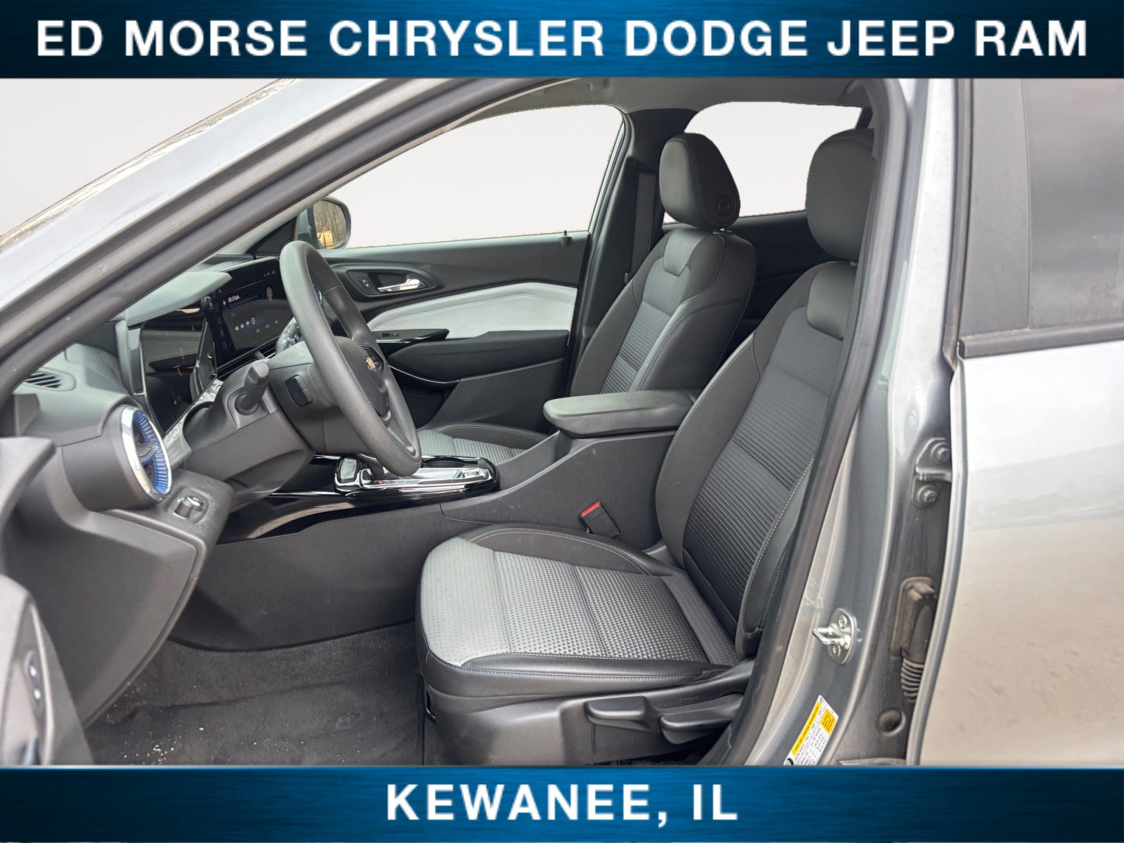 Used 2024 Chevrolet Trax LT FWD image 9