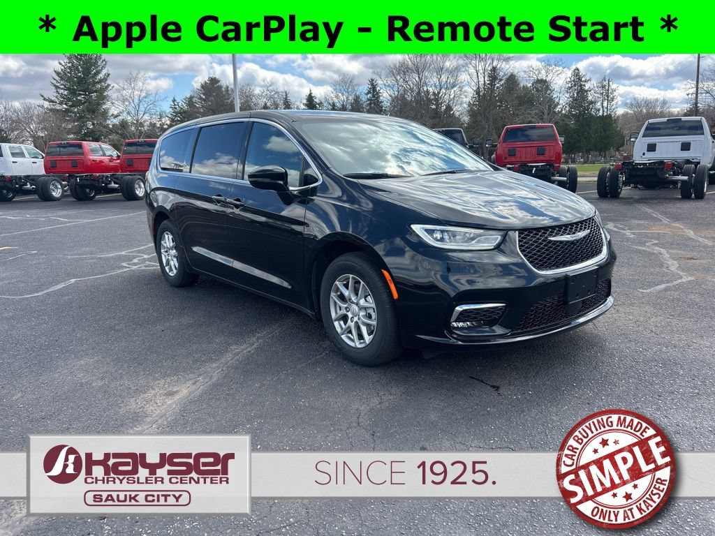 New 2026 Chrysler Pacifica Select FWD image 1