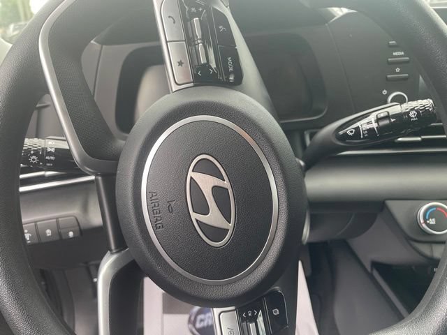 Certified 2025 Hyundai Elantra SE FWD image 21