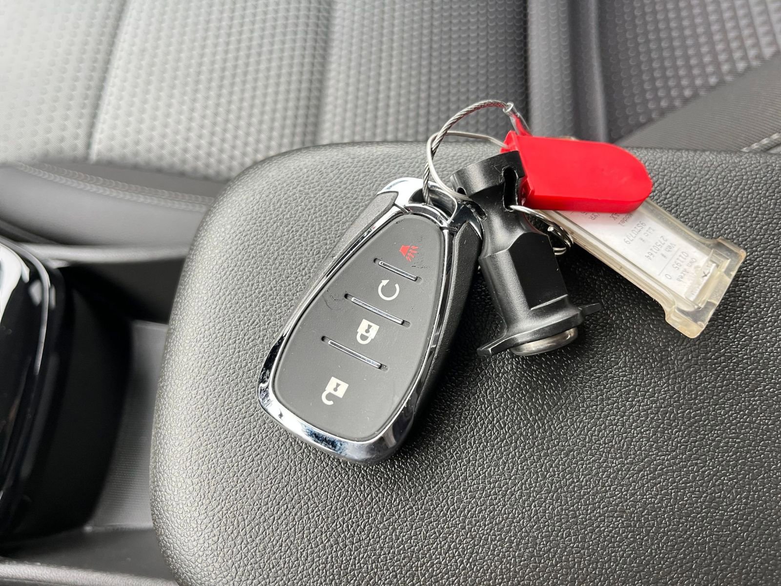 Used 2025 Chevrolet Trax LT image 22