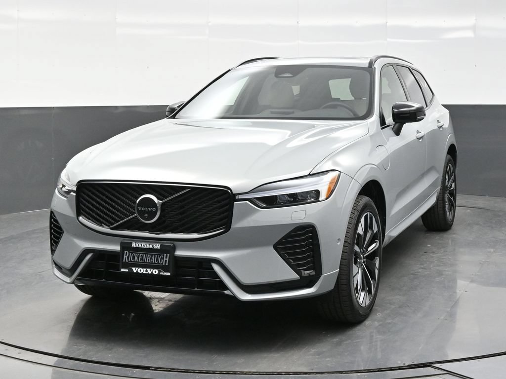 New 2026 Volvo XC60 T8 Plus w/ Climate Package PRO AWD/4WD image 2