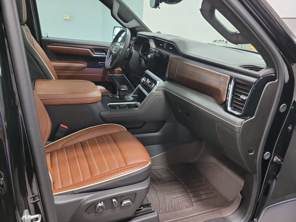 Used 2025 GMC Sierra 1500 Denali Ultimate image 16
