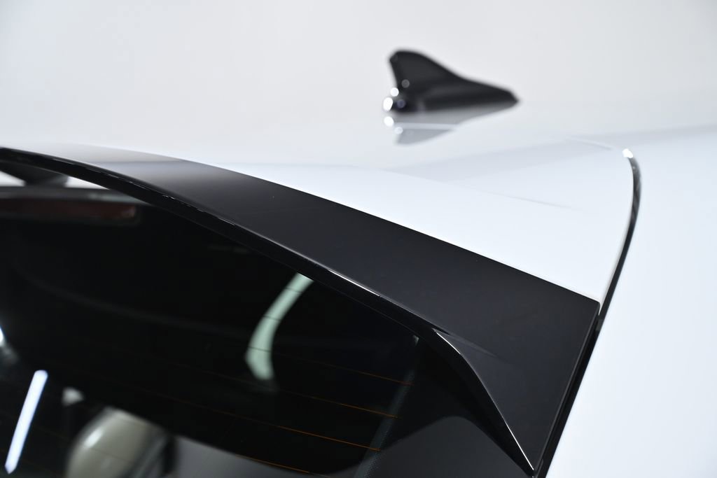 Used 2024 Volkswagen Golf R image 11