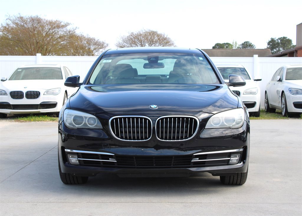 Used 2014 BMW 740Li image 2