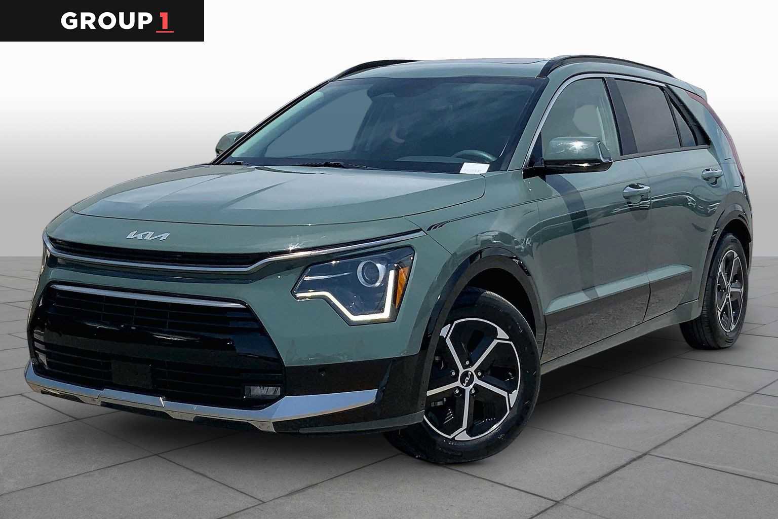 Used 2024 Kia Niro SX image 1