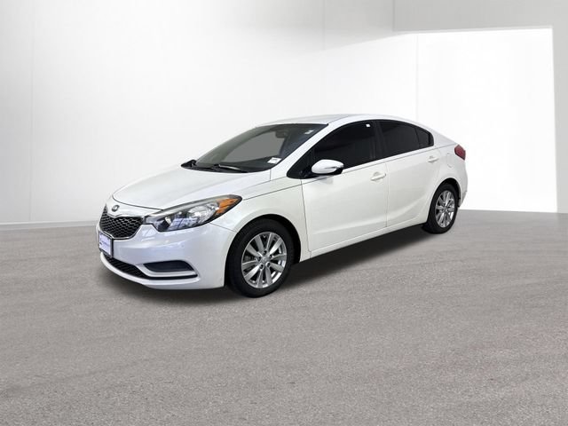 Used 2016 Kia Forte LX w/ LX Popular Plus Package FWD image 2