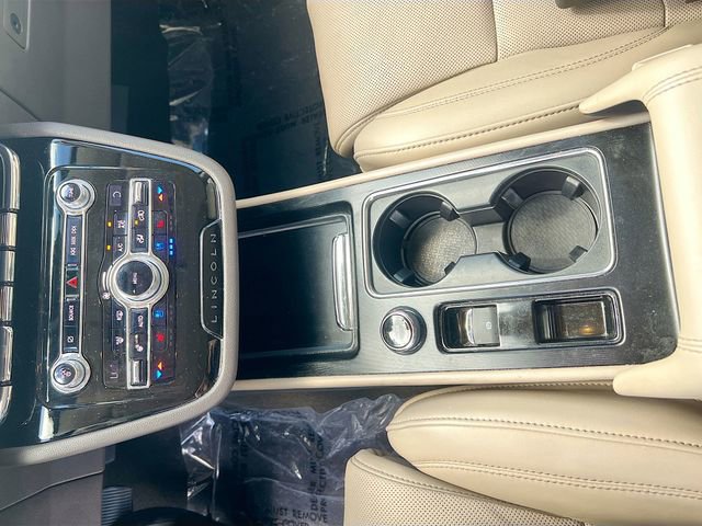 Used 2020 Lincoln Corsair Reserve w/ Equipment Group 202A AWD/4WD image 25