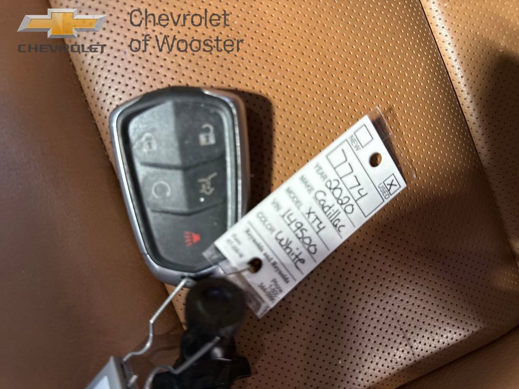 Used 2020 Cadillac XT4 Premium Luxury w/ Enhanced Visibility Package image 18