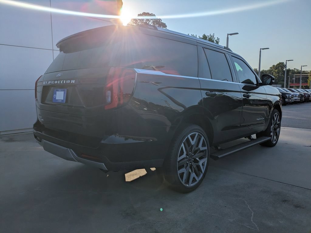 New 2026 Ford Expedition Platinum w/ Platinum Ultimate Package AWD/4WD image 4