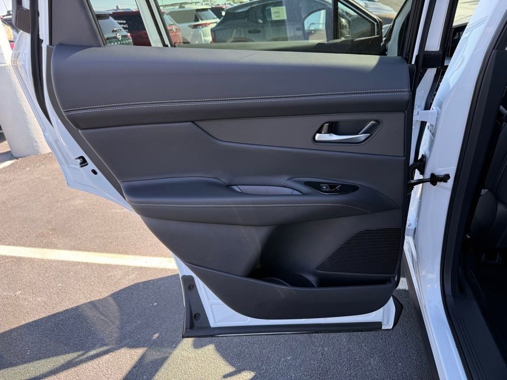 New 2025 Nissan Murano SL image 13