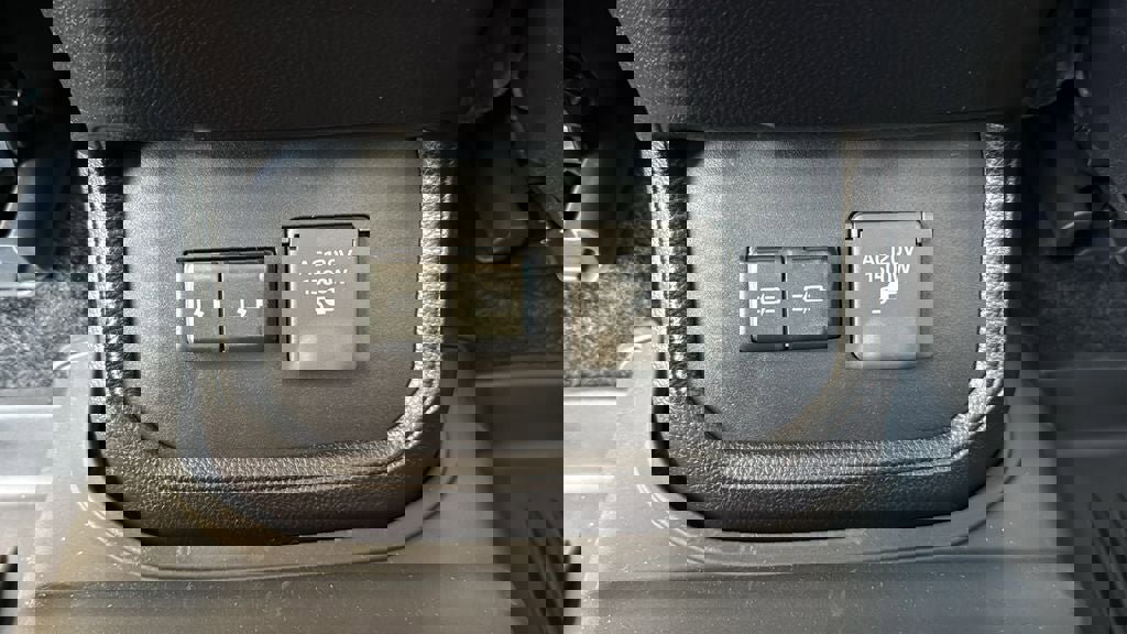 New 2025 Toyota Highlander Platinum image 18