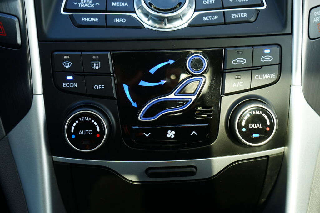 Used 2013 Hyundai Sonata Limited FWD image 23