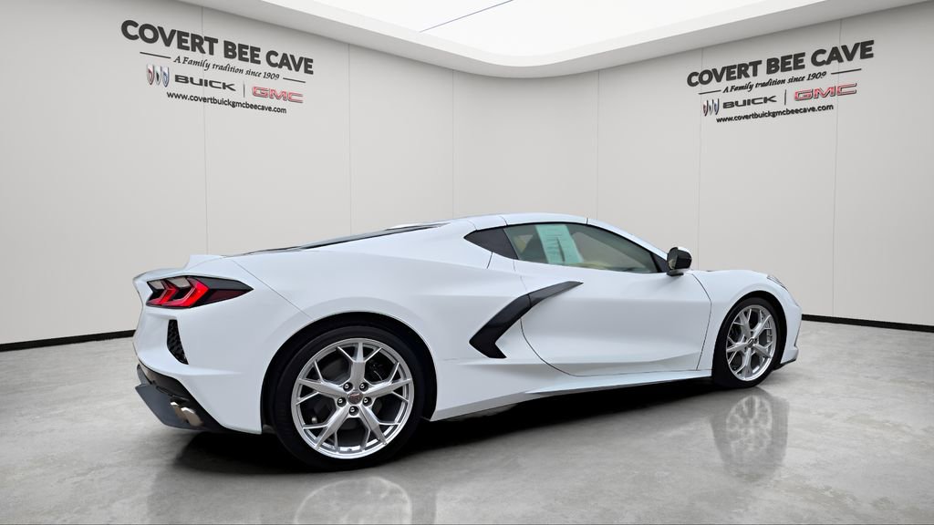 Used 2022 Chevrolet Corvette Stingray Premium Cpe w/ Engine Appearance Package image 10