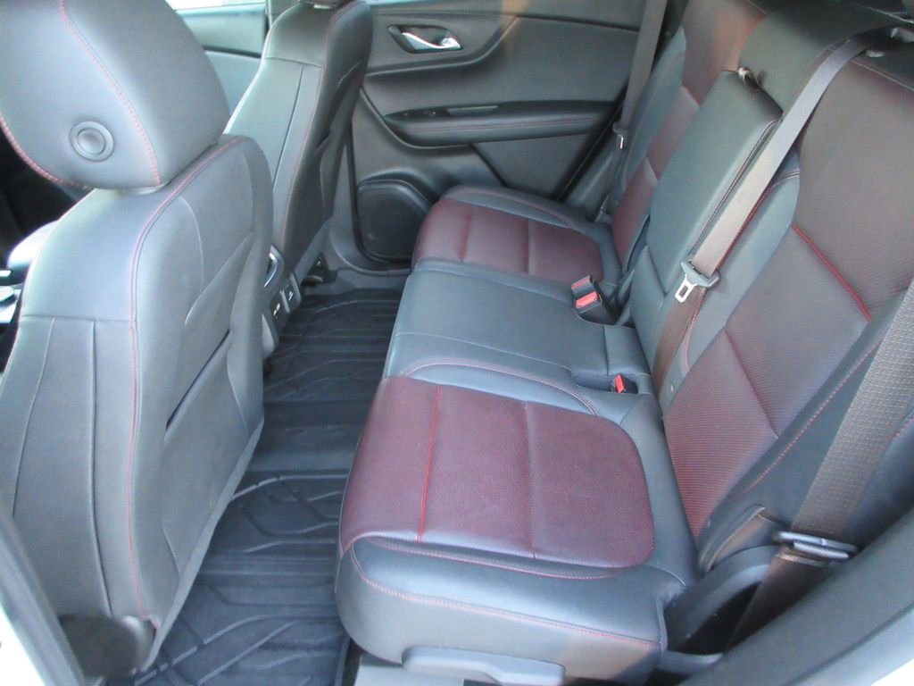 Certified 2022 Chevrolet Blazer RS w/ Enhanced Convenience Package AWD/4WD image 16