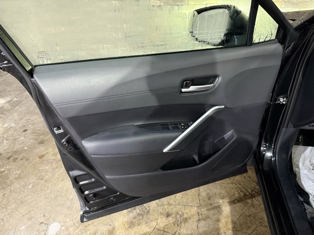 Used 2022 Toyota Corolla Cross XLE w/ Convenience Package image 11