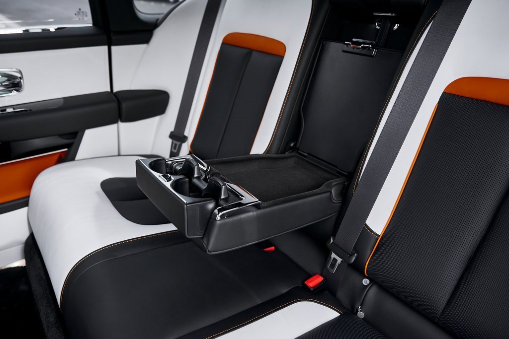 Used 2026 Rolls-Royce Cullinan image 57