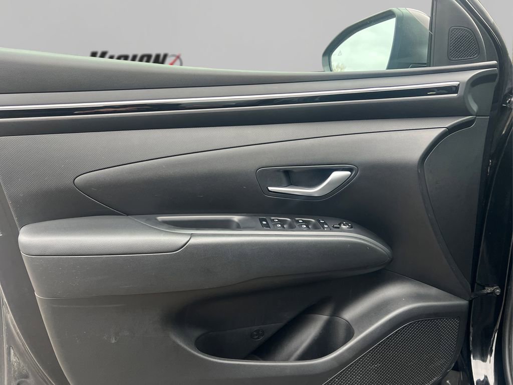 Certified 2024 Hyundai Tucson SE image 16