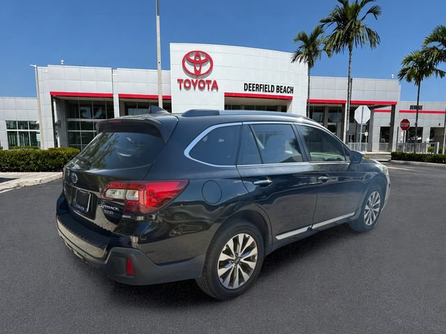 Used 2018 Subaru Outback 3.6R Touring AWD/4WD image 9
